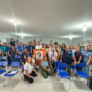 ✊🏾 Na última quinta-feira (24), a Secretaria de Educação promoveu uma formação sobre E...