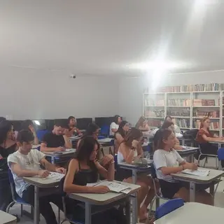 📚 Demos início às aulas de Revisão do Enem neste sábado (17) em Santo André! O mini cu...