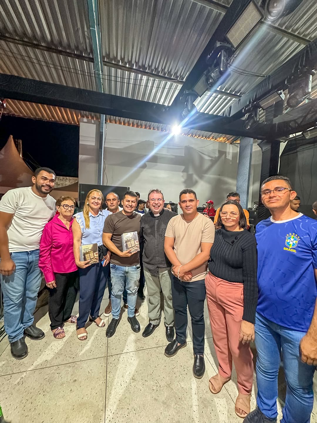 🙏🏻 Mais registros de uma noite memorável e abençoada com @padrefabriciooficial em nos...