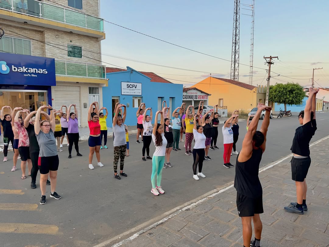 💜 O final de tarde desta segunda-feira (24) foi muito especial em Santo André! O Cras ...